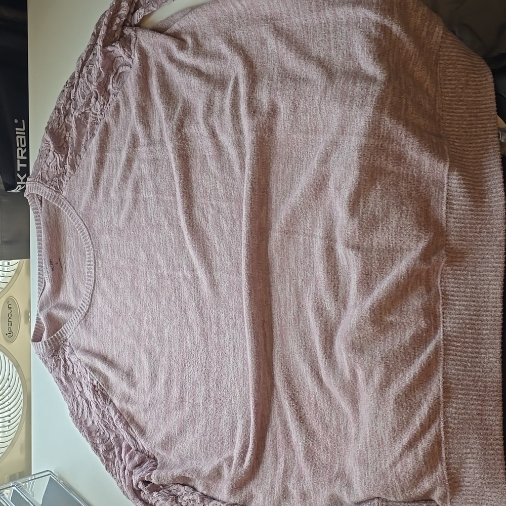 Torrid Super Soft Plush Lace Sleeve Raglan Sweatshirt Size 3x